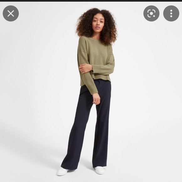 Everlane Sweaters - Everlane Olive Green Soft Cotton Square Crew Sweater